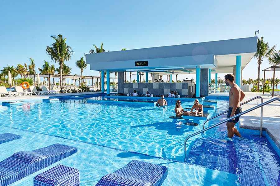 piscina-hotel-riu-dunamar-2_tcm49-191052